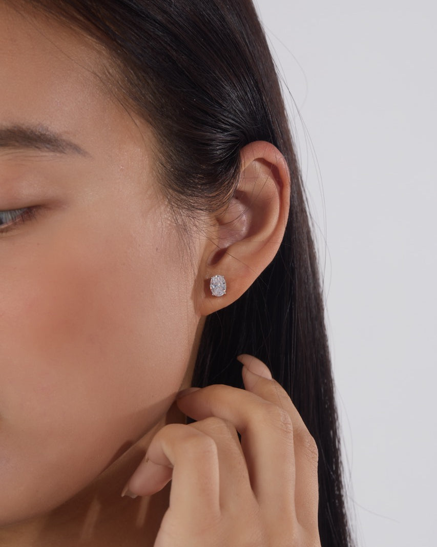 1.6ct Oval Cut Stud