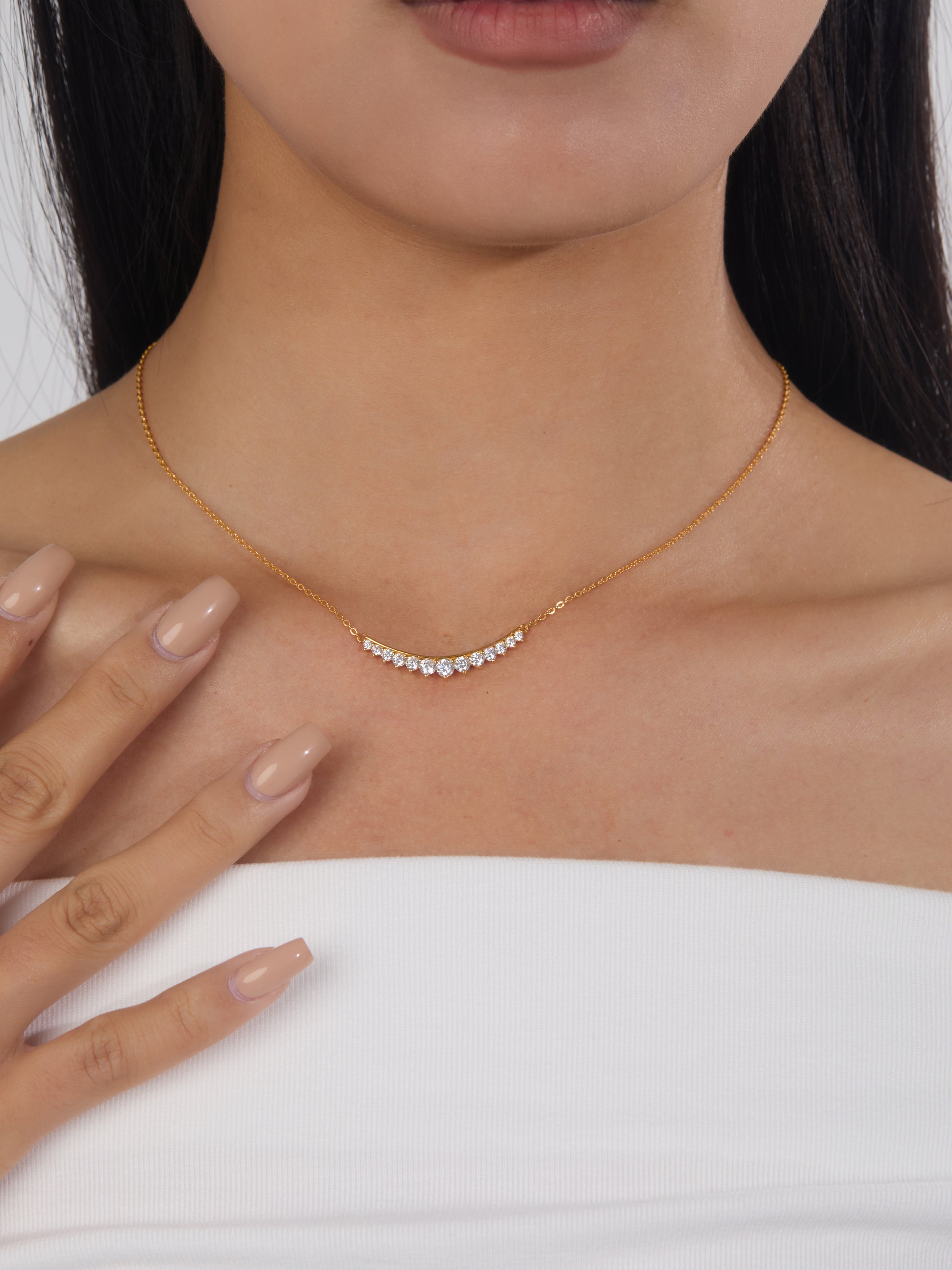 Mixed Cut Curved Necklace