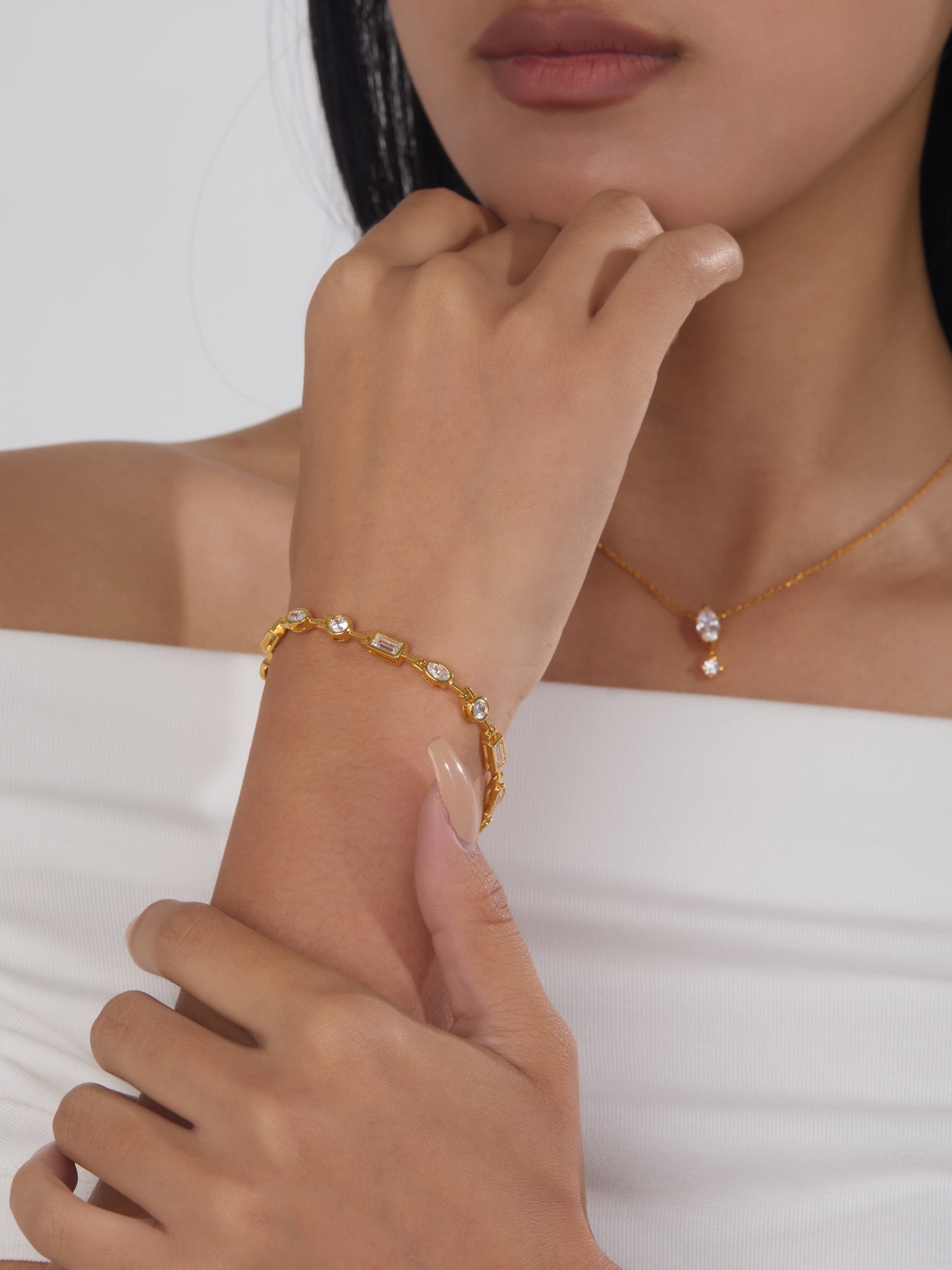 Golden Alternating Cut Bracelet