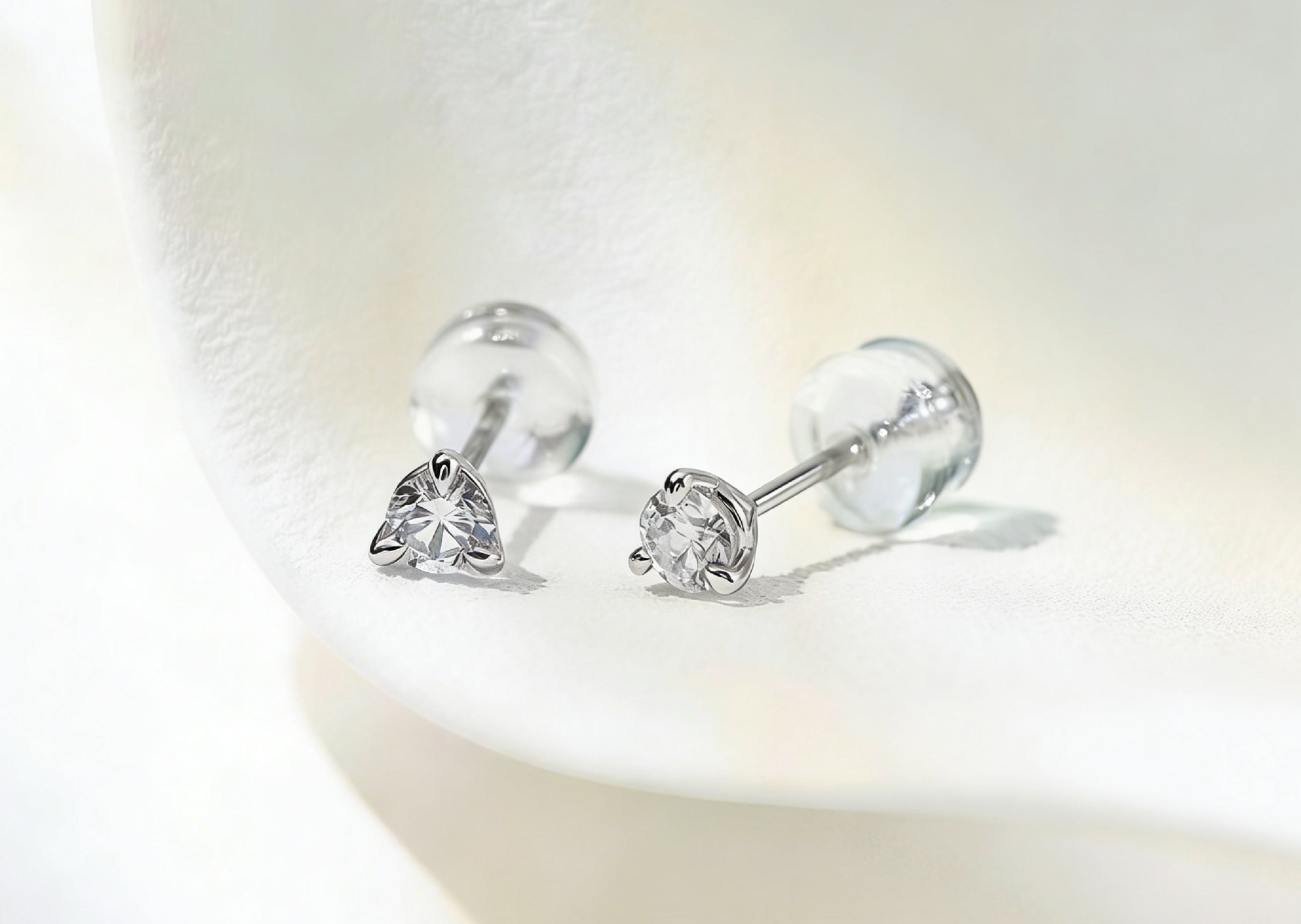 10K 0.05ct Round Brilliant 3-Prong Stud Earrings